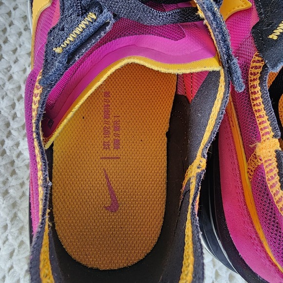 Nike Waffle One Women's Size 8 Active Fuchsia University Gold DC2533-600 - Picture 3 of 13